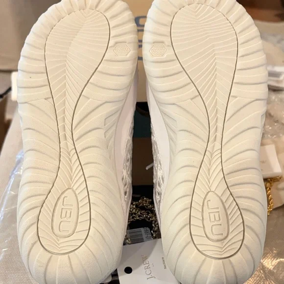 JBU White Solar Walker/NIB/8 - Picture 14 of 14